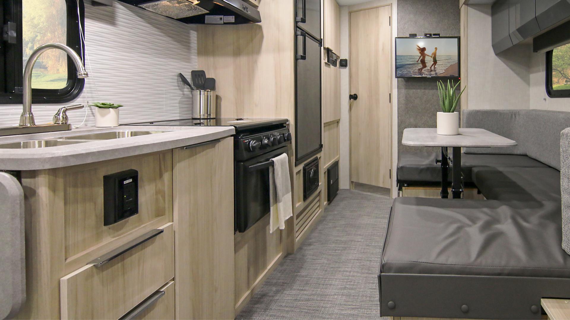 https newatlas com architecture best greenery covered buildings 2020 2020 08 03 https assets newatlas com 45 b3 83dc931249a78d043a4f436b8c5b heatherwick eden hufton crow 012 mh jpg a href https newatlas com architecture heatherwick