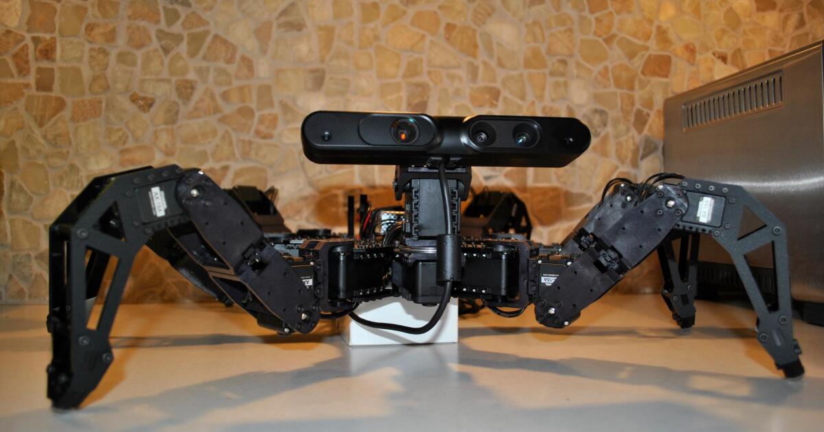 Charlotte the robot talks its way around obstacles