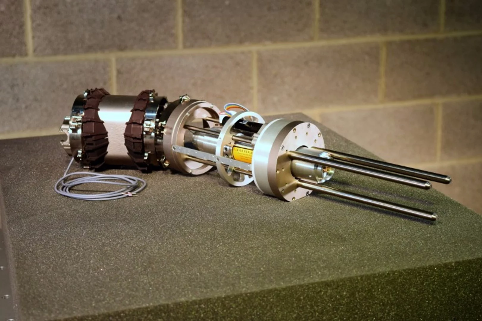 LaserPipre alignment assembly