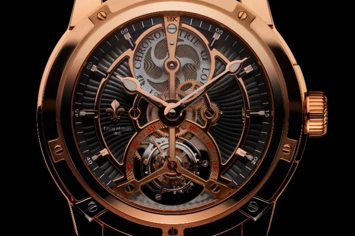 The Vertalor is available in 18k red or white gold