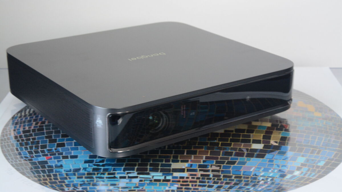 Review: Compact Atom laser projector puts Google TV in sharp focus - Vimarsana News