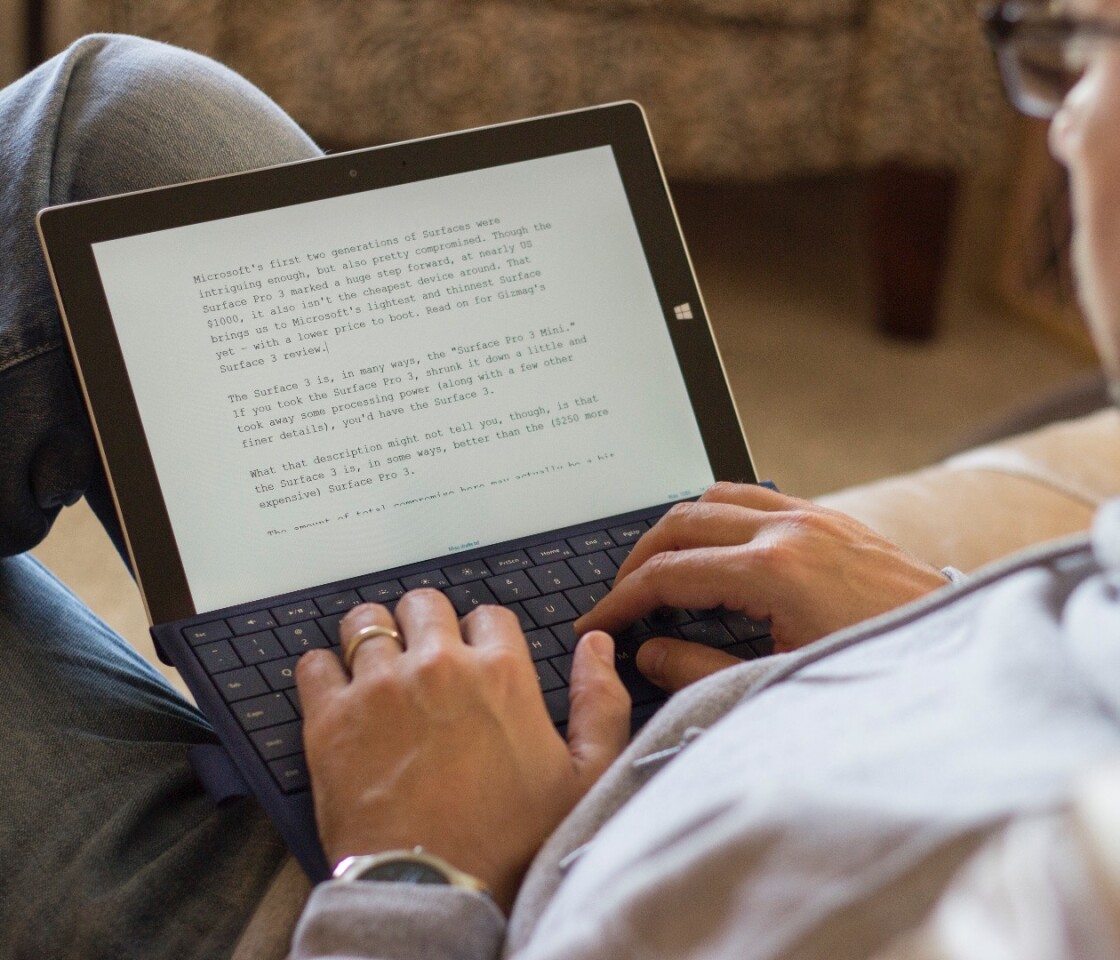 The Surface 3 isn't big for a laptop, but it's big enough to get the job done (Photo: Will Shanklin/Gizmag.com)