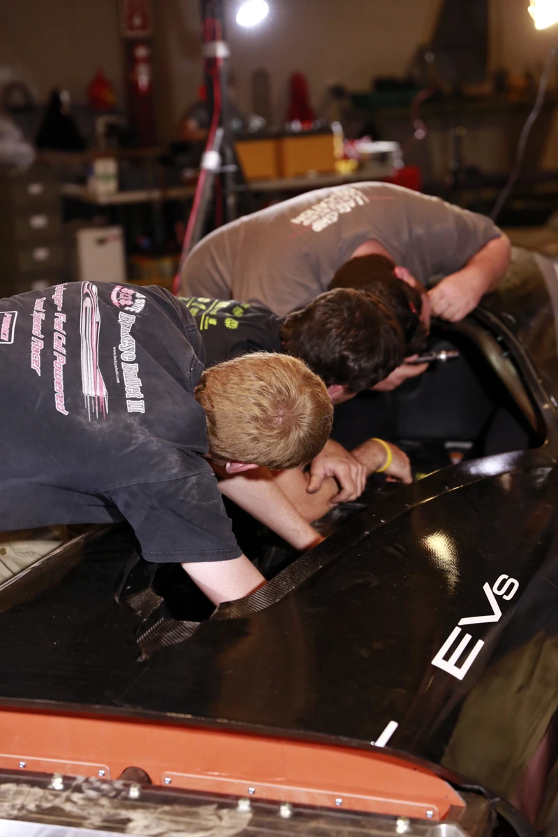 The team works on the car(Photo: Denis Boussard/Venturi Automobiles)