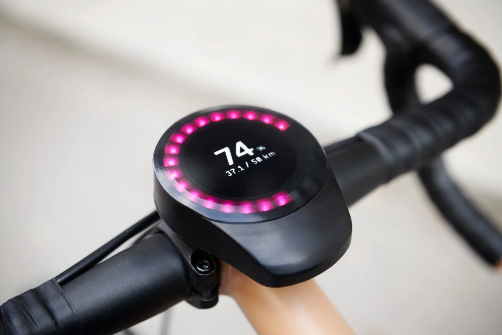 The SmartHalo 2 guides riders with a ring of colored lights