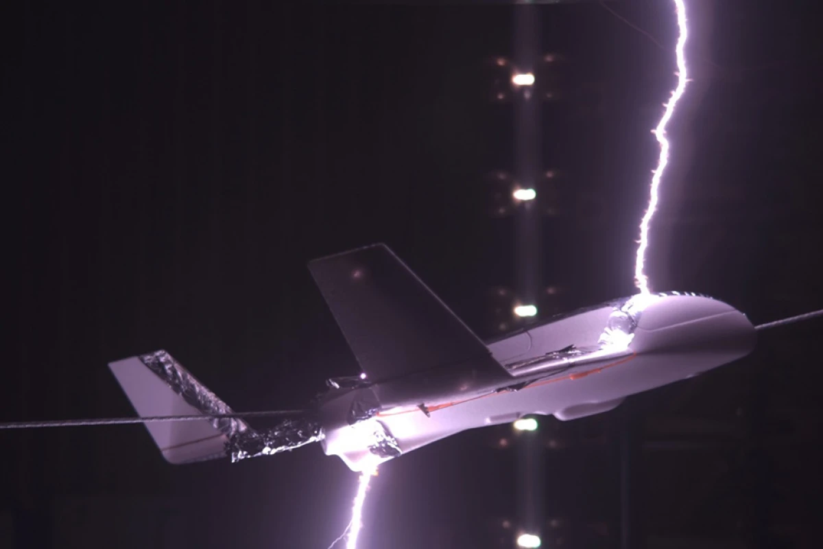 Lightning laboratory test on model aircraft