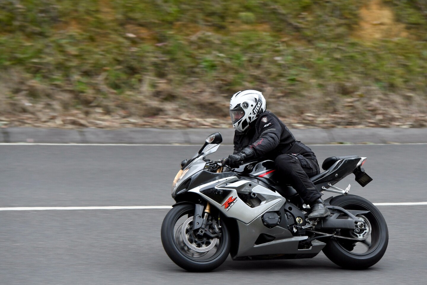 Continental Road Attack 3: here fitted to my personal GSX-R1000