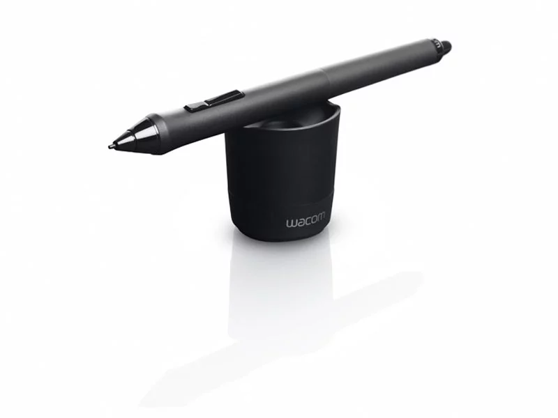 Wacom’s pressure and tilt sensitive cordless battery-free Grip Pen boasts 2,048 pressure levels and gives an experience similar to using traditional brushes and pens