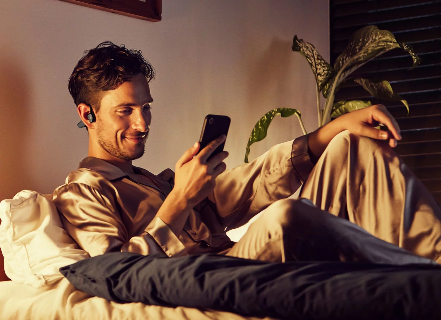 When used with the companion app, listeners can dial in their preferred sound settings, launch the background mode for "a more relaxing listening experience," and limit sound leakage in public spaces