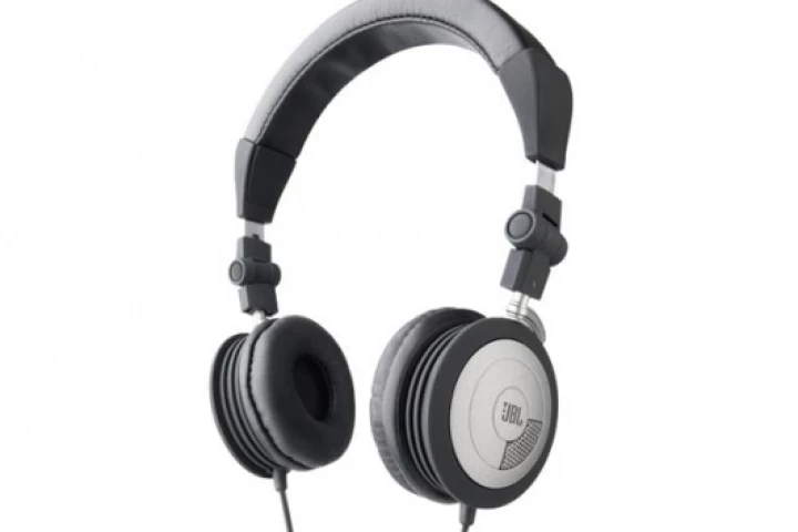 JBL's Reference 510 Noise-Cancelling Headphones