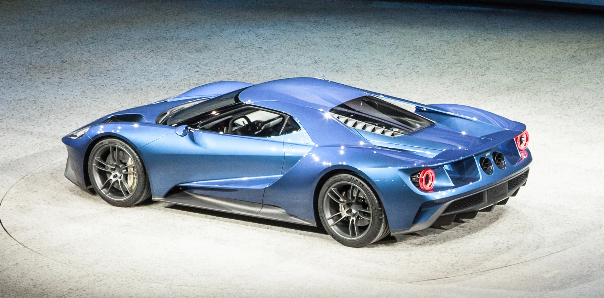 Designed as a showcase for its next-generation EcoBoost engine and lightweight construction technologies, the GT boasts the most powerful EcoBoost production engine ever and is one of at least 12 new Ford Performance vehicles promised over the next four years (Photo: Loz Blain/Gizmag.com)