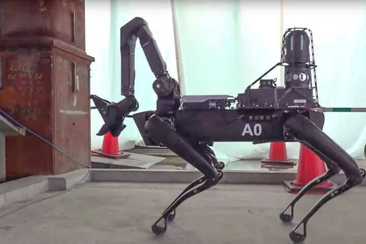 Spot is equipped with an arm/neck for making close inspections
