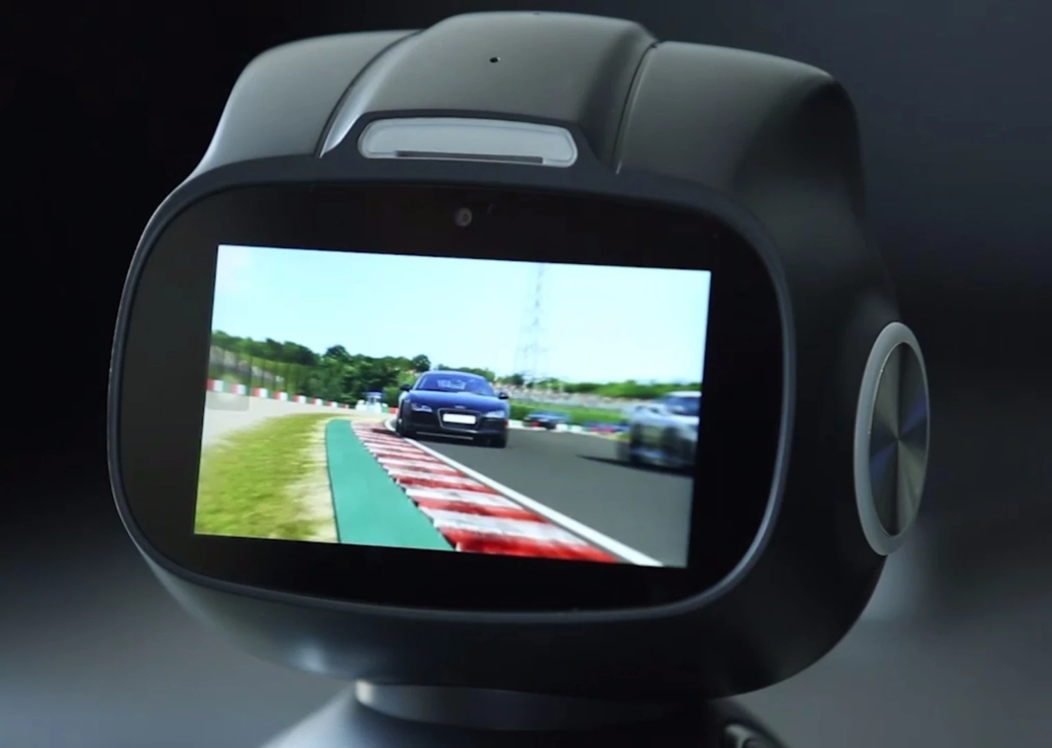 The Yumi's display can be used for browsing the web, watch videos and playing games