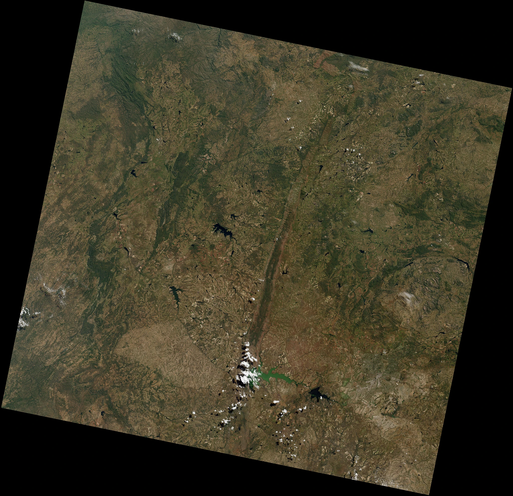 WRS 170-072 is centered at -17.3 S, 30.6 E (Photo: NASA)