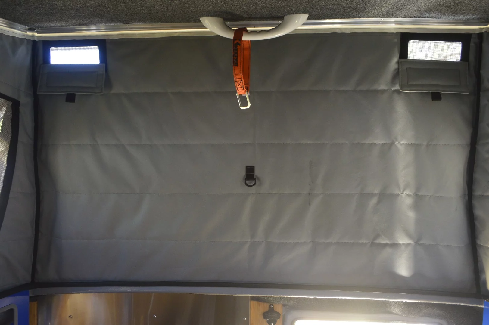 Inside the new EarthCruiser GZL 400