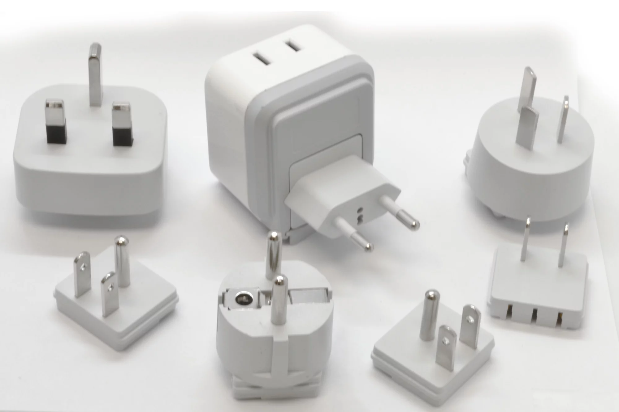Nan-Fuze is compatible with a variety of electrical outlets, making it the ideal traveling companion