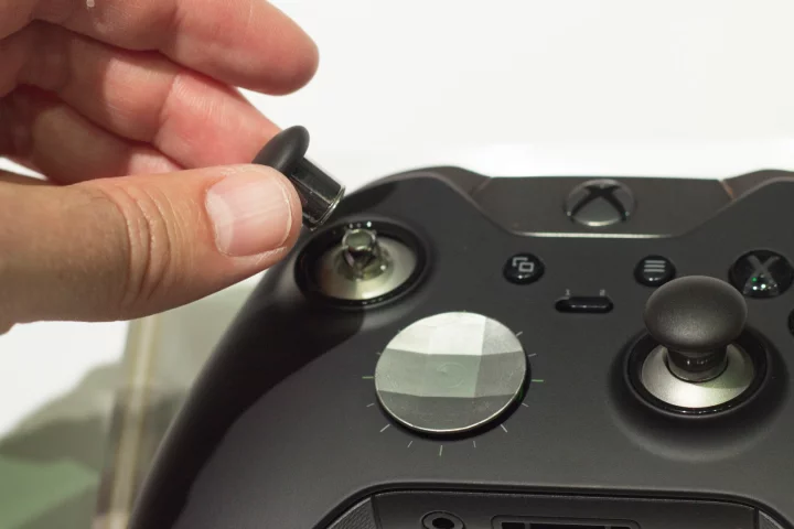 Gizmag goes hands-on with the new Xbox One Elite controller