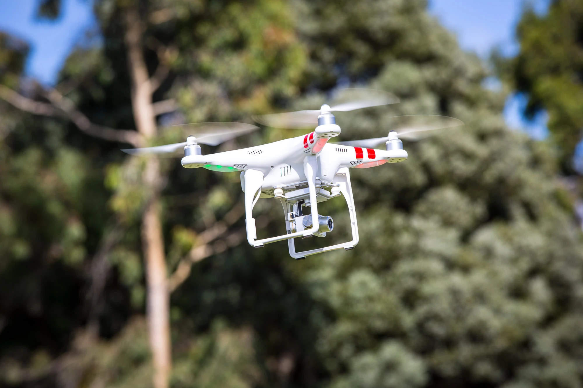 The Phantom 2 Vision+ in flight (Photo: Noel McKeegan/Gizmag.com)
