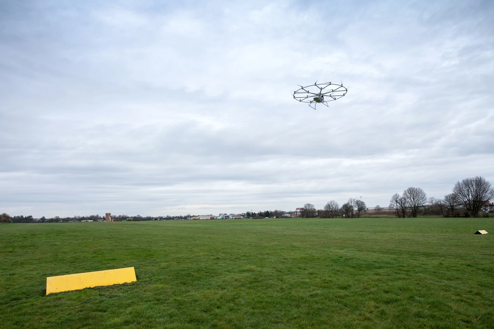 Part quadcopter, part helicopter and part alien spaceship, e-volo's Volocopter can take off and land vertically and also hover in the air when need be