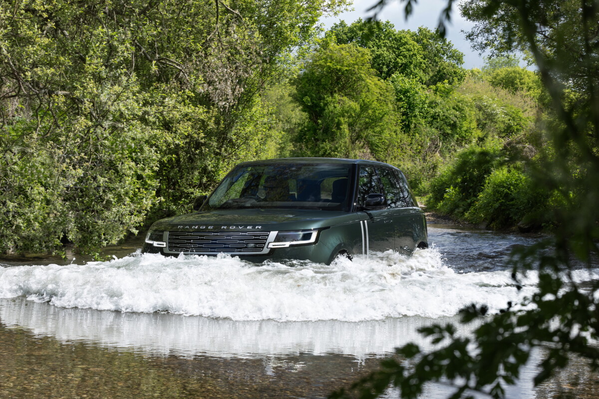 Range Rover's first electric SUV brings proper off-roading cred