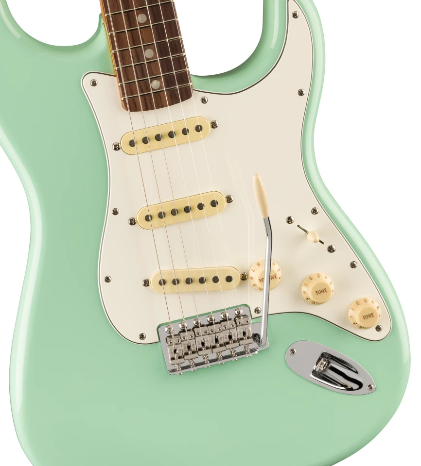 Vintage 70s pickups, with the second tone knob wisely dedicated to the bridge