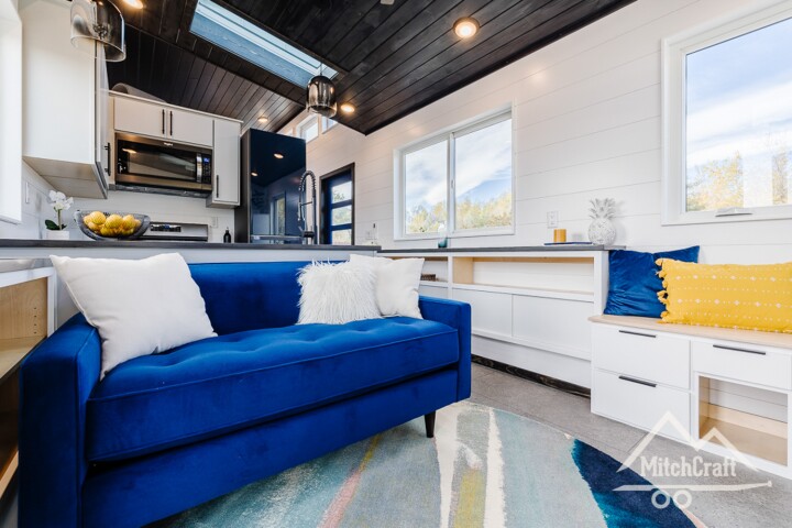 Clay's 34' x 10' Tiny Home has a total floorspace of 340 sq ft (31 sq m)