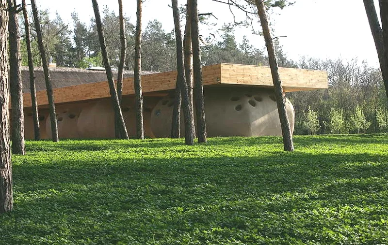 The Friend House Ukrainian ecohotel was sustainably built using only wood, clay, reeds and stone