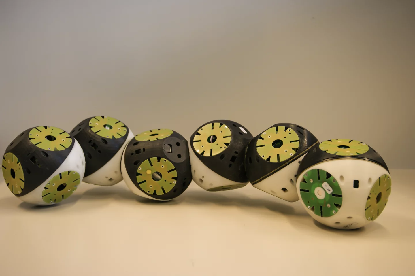 A snake-like structure made of Roombots modules (Photo: Biorobotics Laboratory, EPFL)
