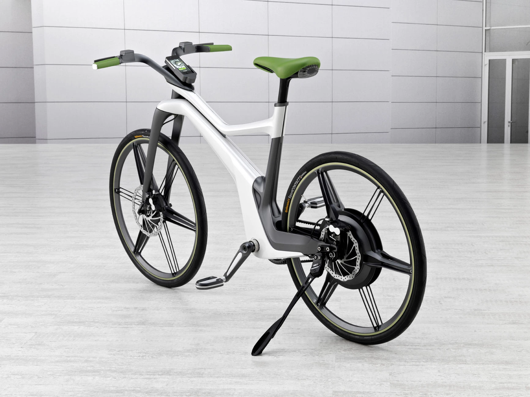 smart has announced a pedal-powered bicycle with electric assist named e-bike