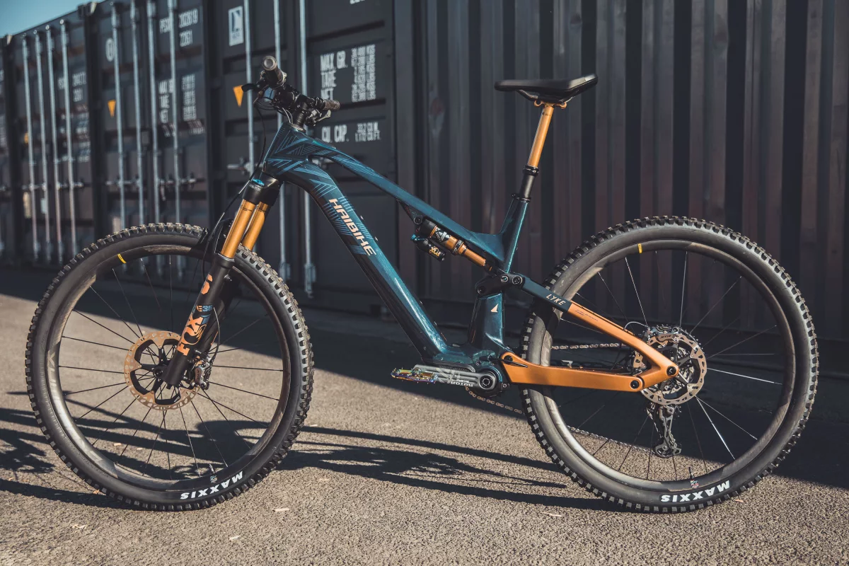 Whereas most full-suspension electric mountain bikes weigh about