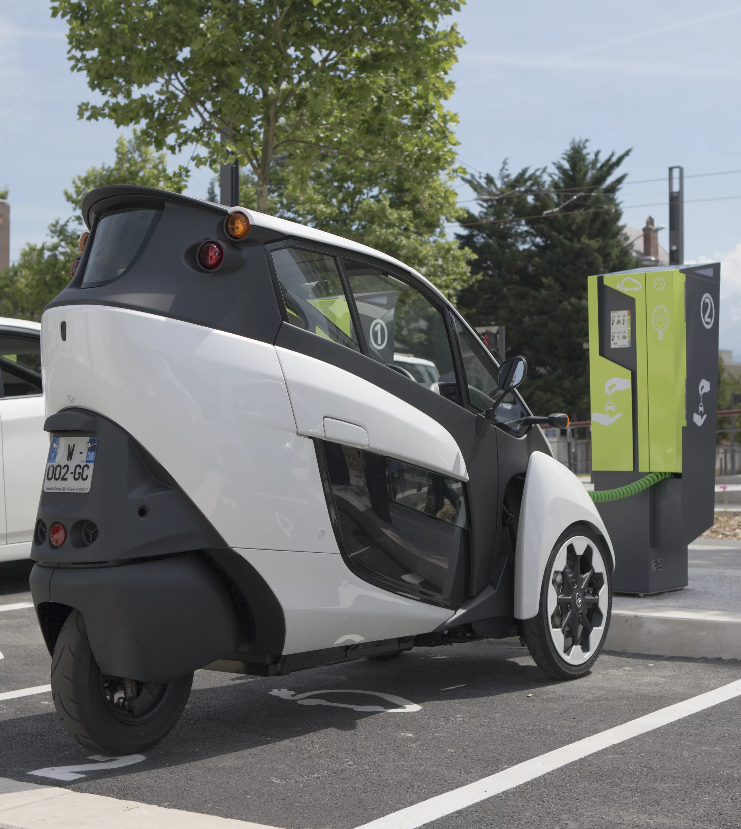 Toyota iROAD at charging station