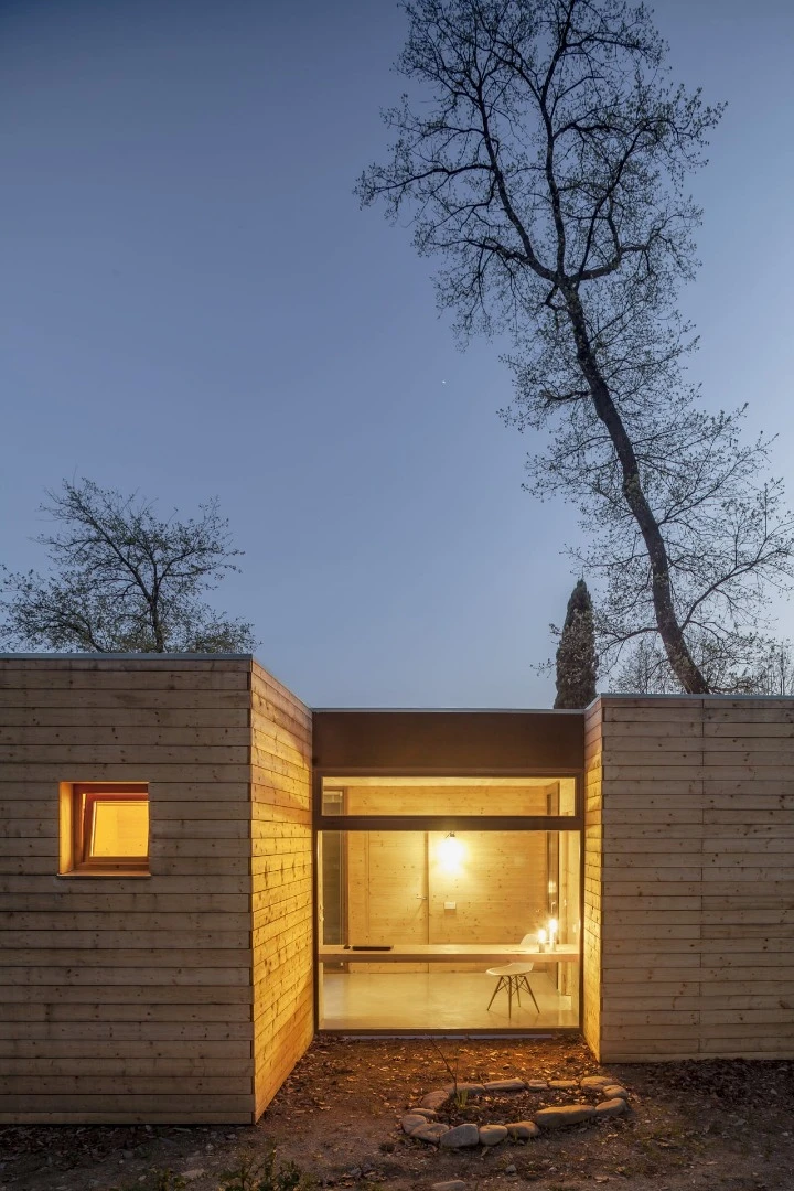 The low-energy Casa GG comprises six box-like wooden modules