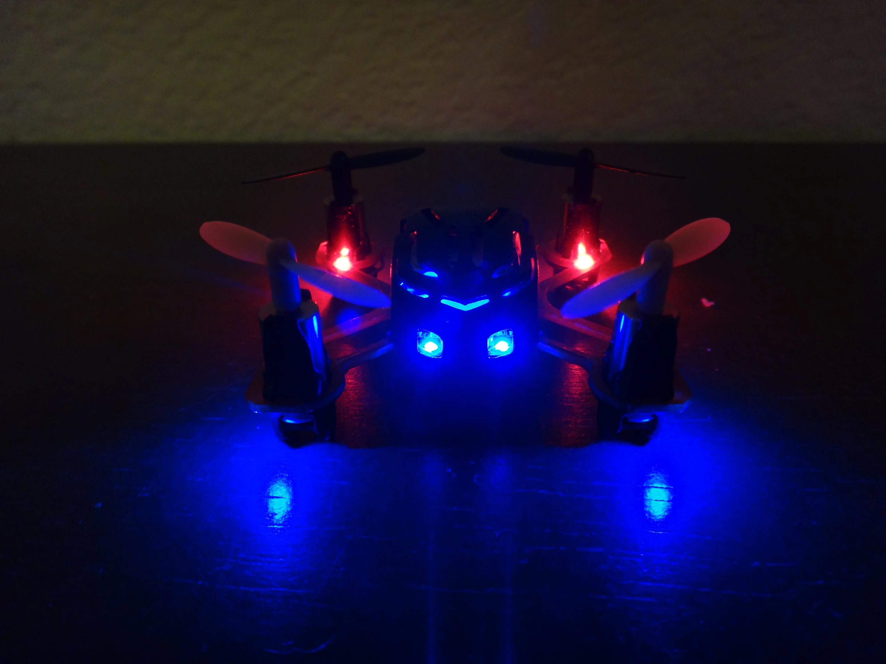 If it weren't for the LEDs that light up when it's switched on, it would be difficult to keep track of it at a distance