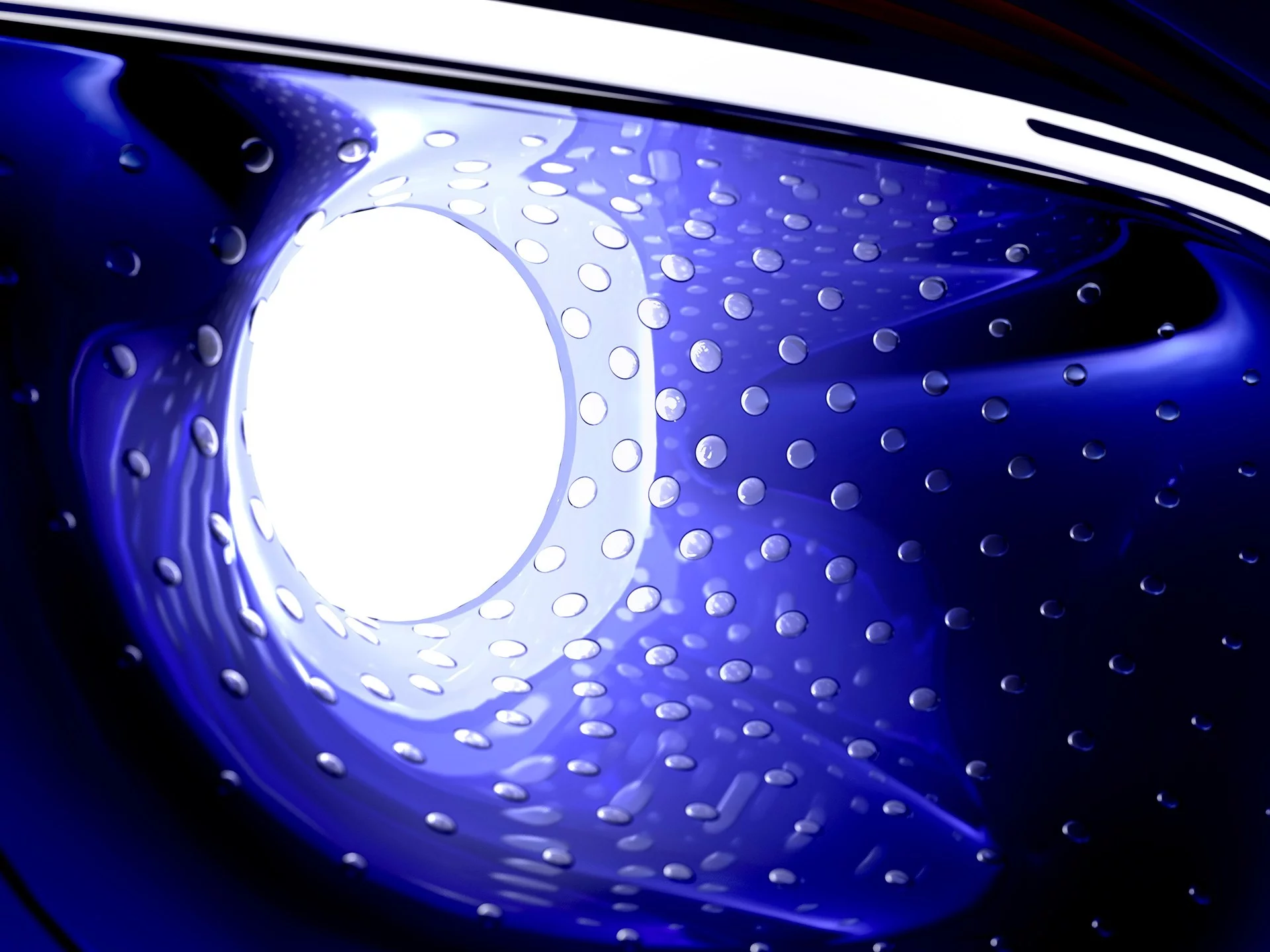 Night lighting, complimented by narrowing eyebrows, gives the Twin’Z a human-like stare