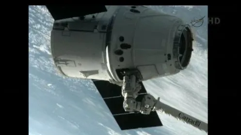 A closer view of the Dragon spacecraft at the ISS (Image: NASA)