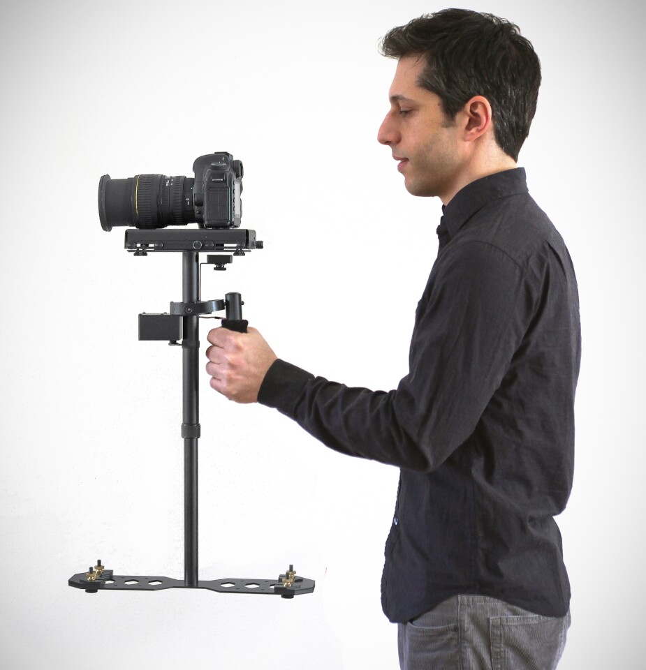 The Supraflux Stabilizer uses virtually frictionless ball bearings on all rotating parts and weighs 3.2 lbs (1.45 kg)