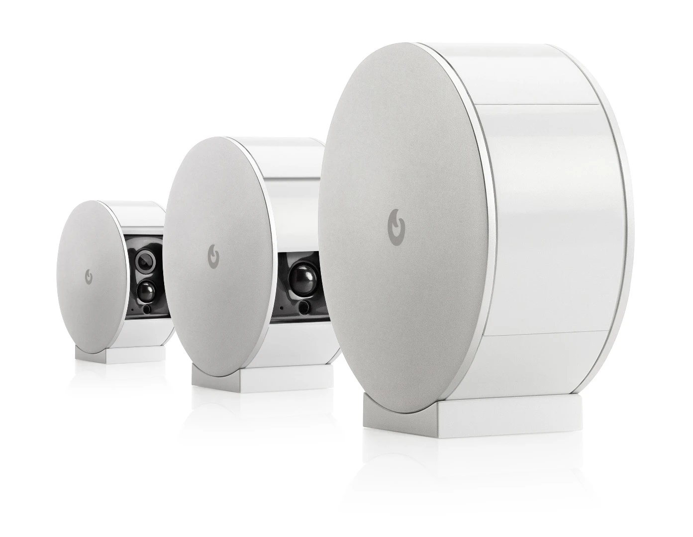 The Myfox Security Camera's motorized privacy shutter in operation
