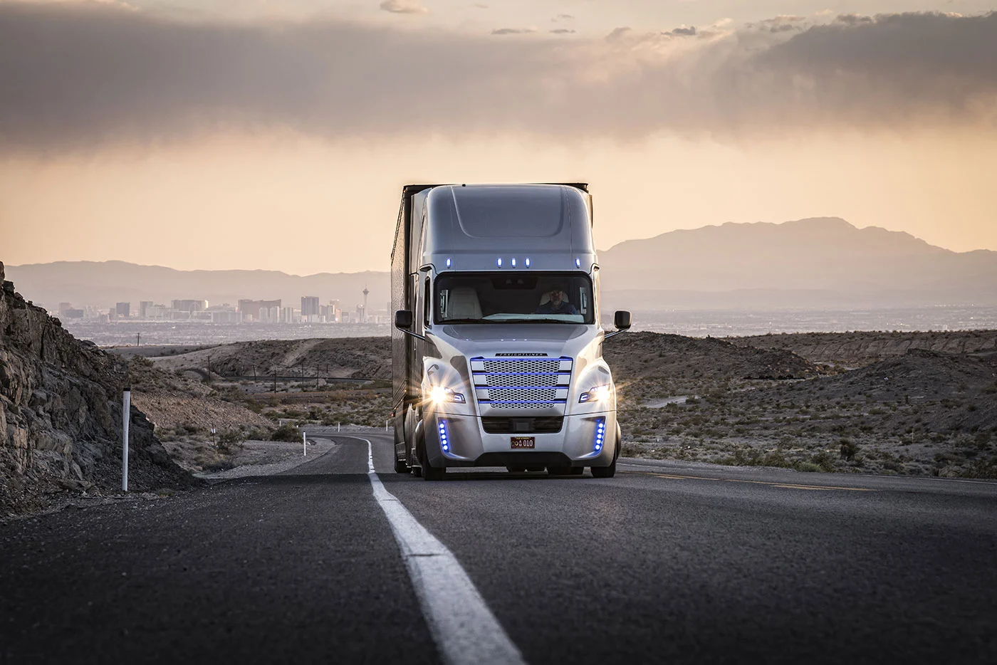 The Freightliner Inspiration was unveiled at Hoover Dam in Nevada
