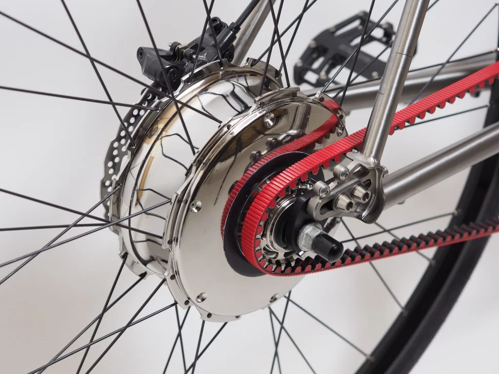 The entire electric system is housed in the rear hub – batteries and sensors included