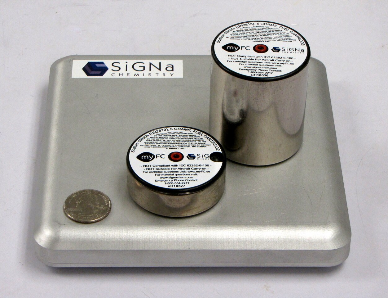 The PowerTrekk 2-in-1 portable charger is the first to use Mobile-H2 technology from SiGNa Chemistry