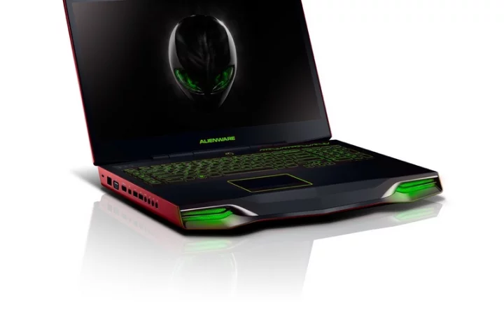 Alienware M18x is the first gaming laptop to offer GTX 580M GPU and has the option of combining two in SLI mode