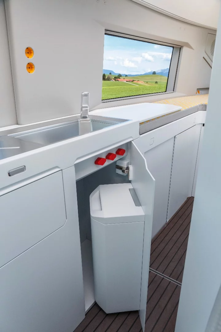 Under-sink trash can