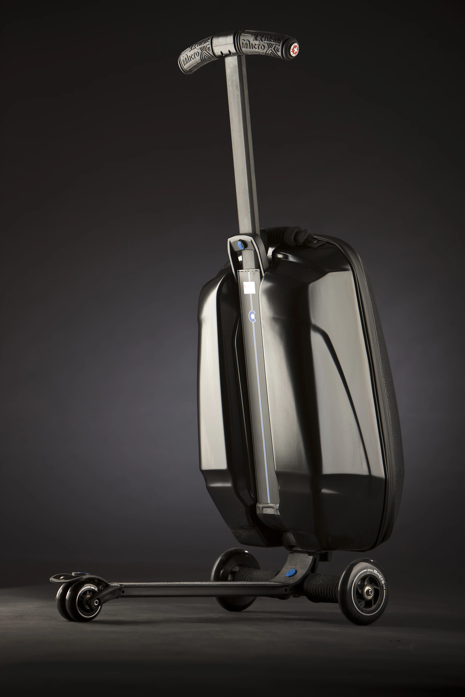 Micro Luggage combines a handlebar suitcase with a mini scooter