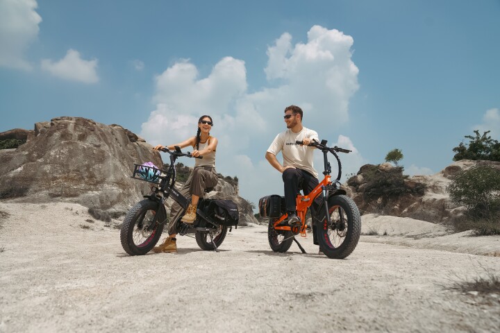The Mars 2.0 is described as "robust ‘go anywhere’ ebike packed with features such as a powerful 1200-W peak rear-hub motor, app connectivity, chunky 20x4-inch tires, front suspension, disc brakes, an enhanced rear rack, and a compact folded design"
