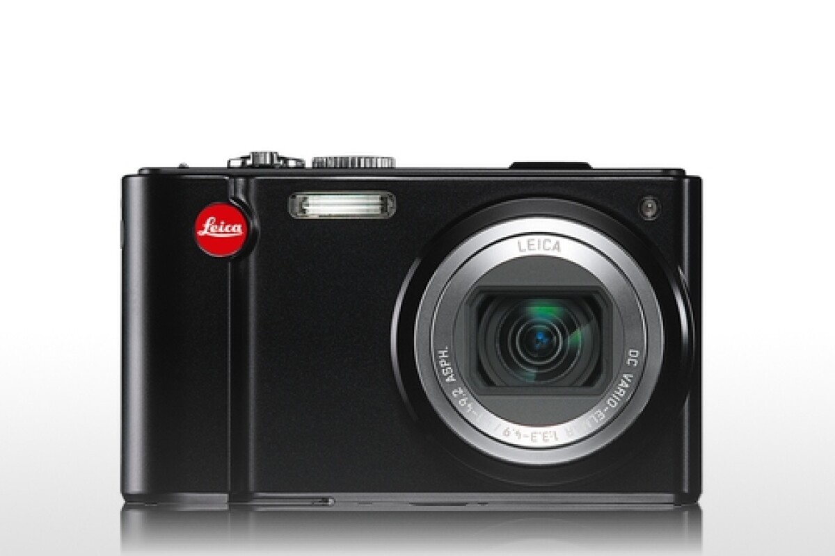 Leica VLux 20 superzoom compact with GPS tagging