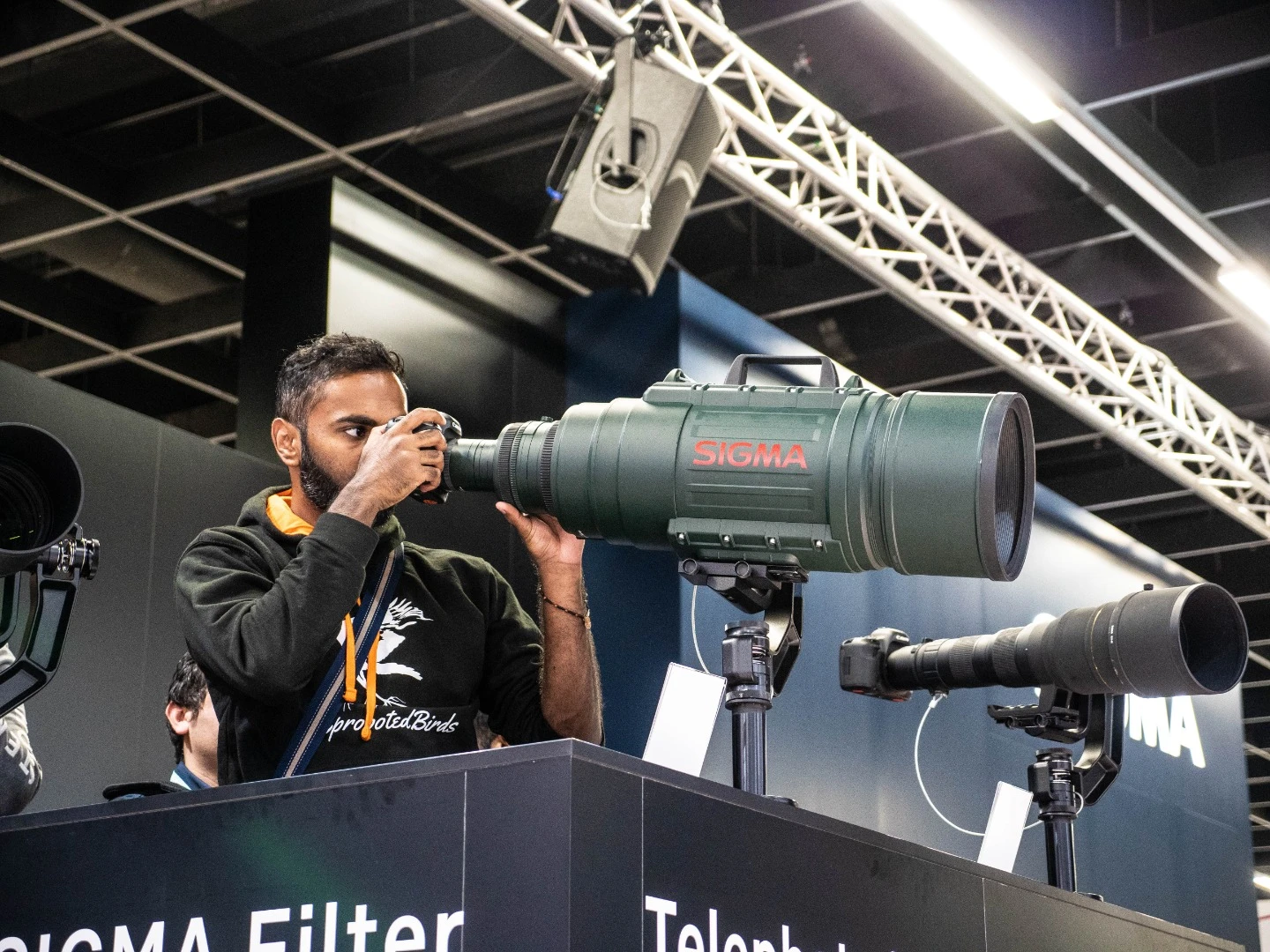 The Big Daddy: Sigma's 200-500 F2.8 telephoto lens is an absolute bazooka, weighing nearly 35 pounds and costing US$26,000