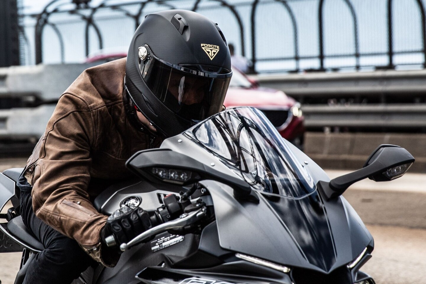 With any sort of racer's tuck like this, the chin-mounted camera's going to get nothing but speedo