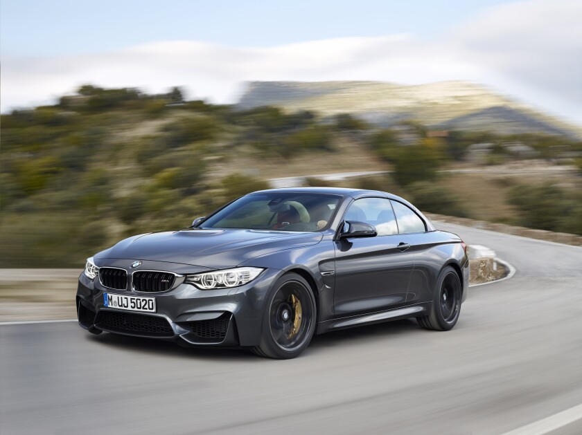 Managing power to the rear wheels is the responsibility of BMW’s M gearbox, a 7-speed Double clutch arrangement that helps the car make 100 km/h (62 mph) in a scant 4.2 seconds