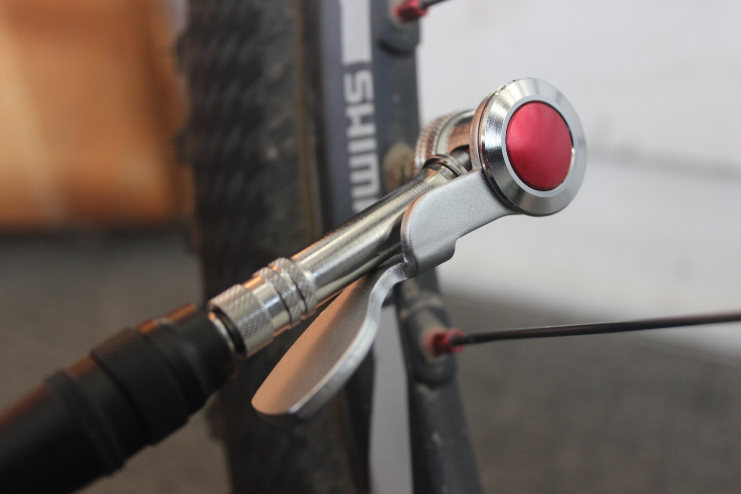 The Silca Viaggio incorporates the company's Hiro Presta chuck