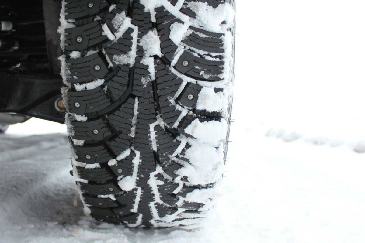 Some 60 percent of Swedish drivers fit studded tires for winter, but research suggests they actually cost more lives than they save