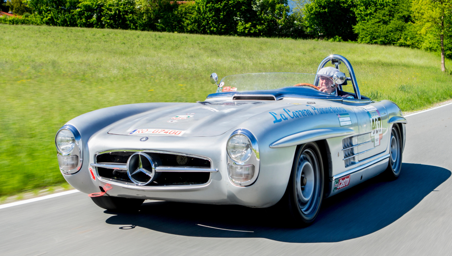 $774,538 (€632,500) | 1957 Mercedes-Benz 300 SL Roadster | Bonhams | Lot 367 | Auction Description | Estimate: €900,000 to €1,200,000